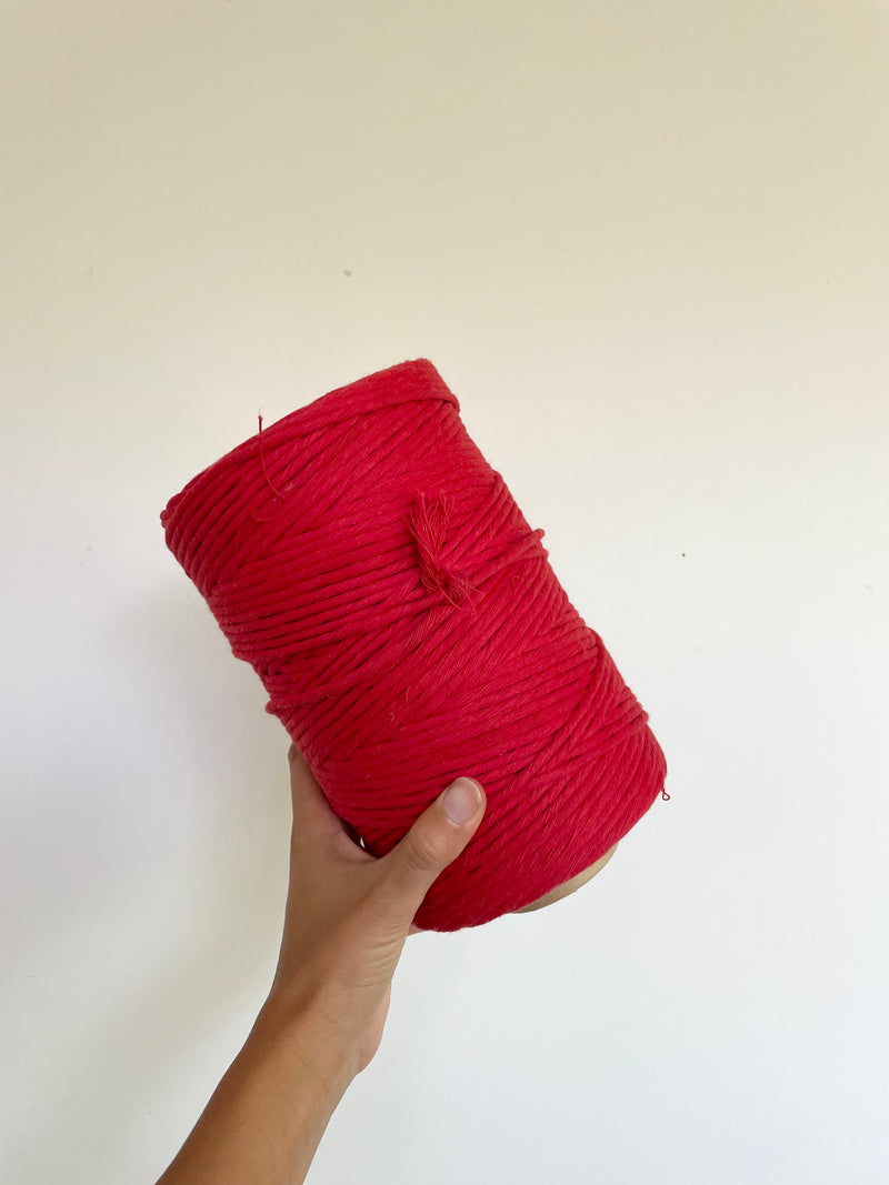 CHRISTMAS RED Coloured Macrame Cord 4mm 1kg
