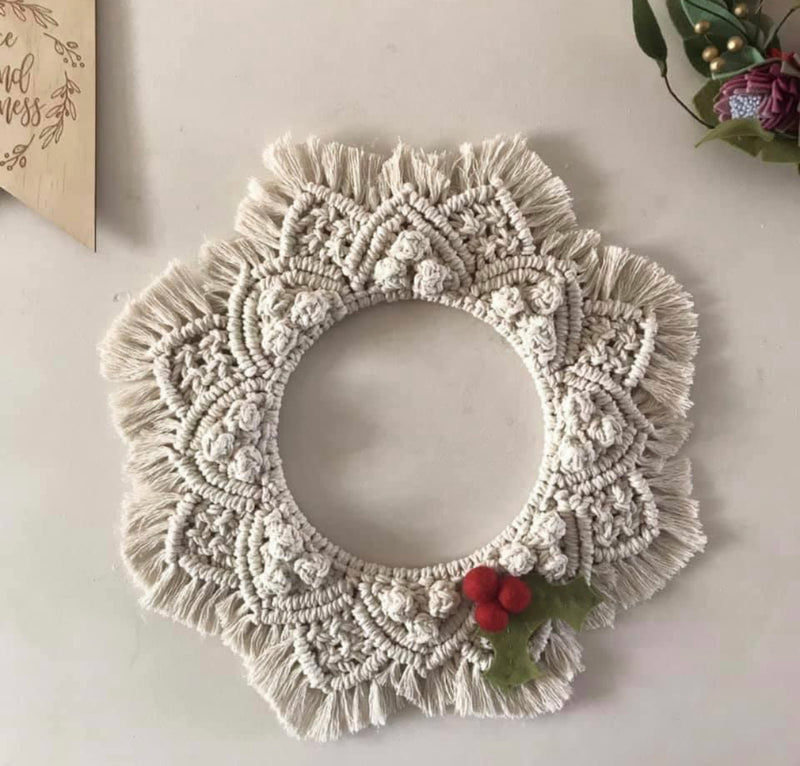 Christmas Wreath Macrame Pattern